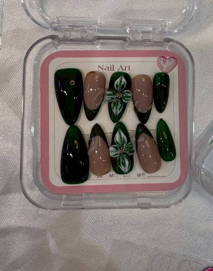 Emerald Green Press-On Nails Forest Flora 3D Artisan