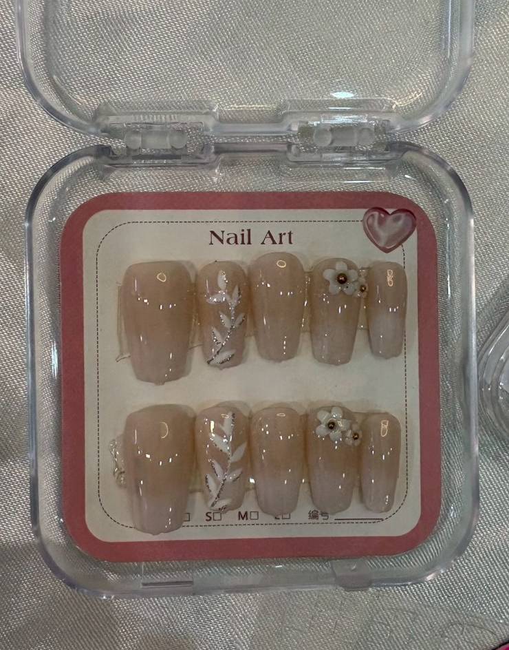 White Floral Press-On Nails Bridal Bloom 3D Artisan
